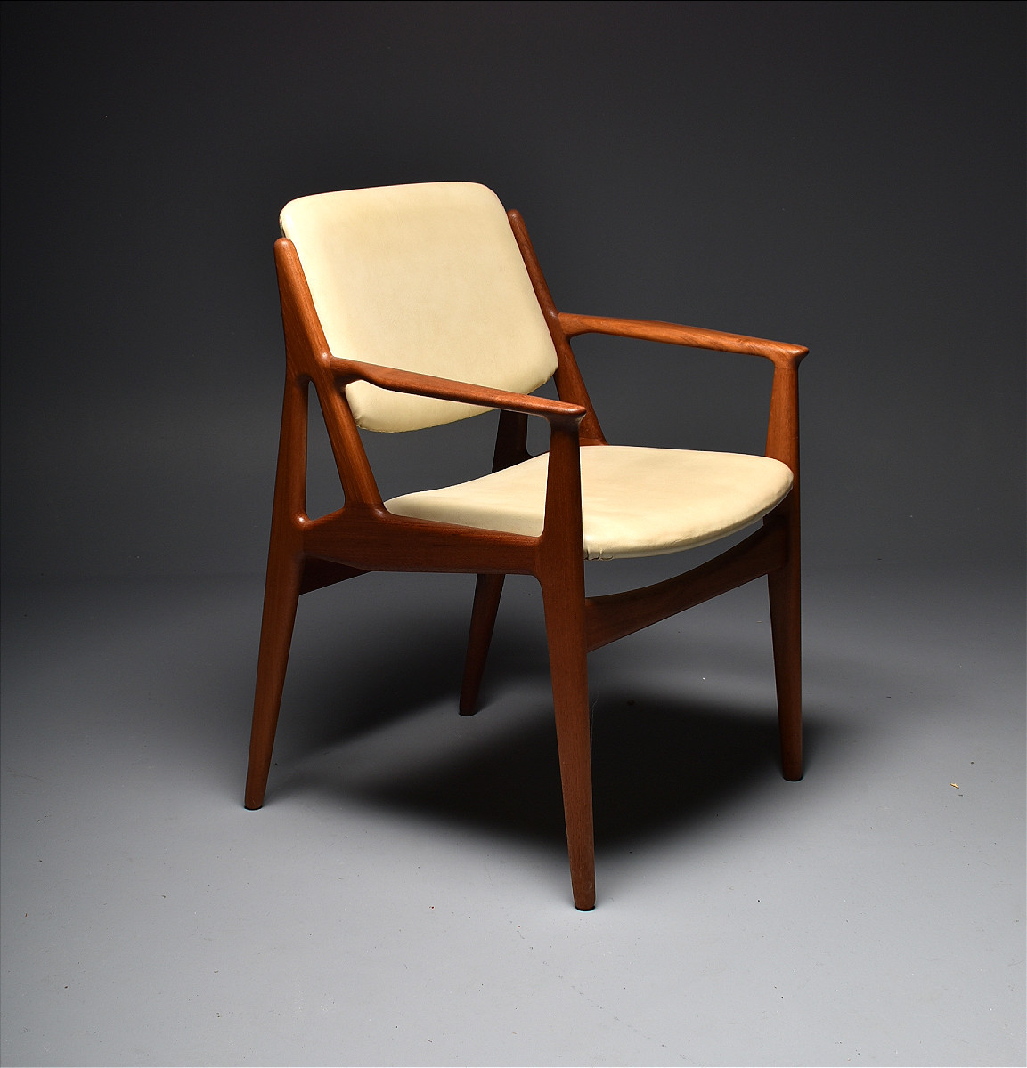 Danish Armchair Arne Vodder 