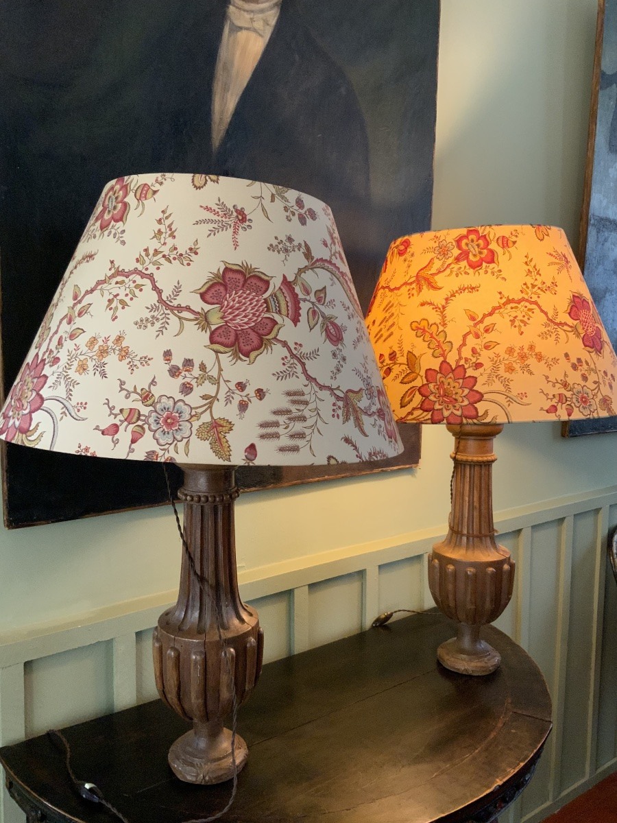Pair Of Complete Lamps With Shades.-photo-3