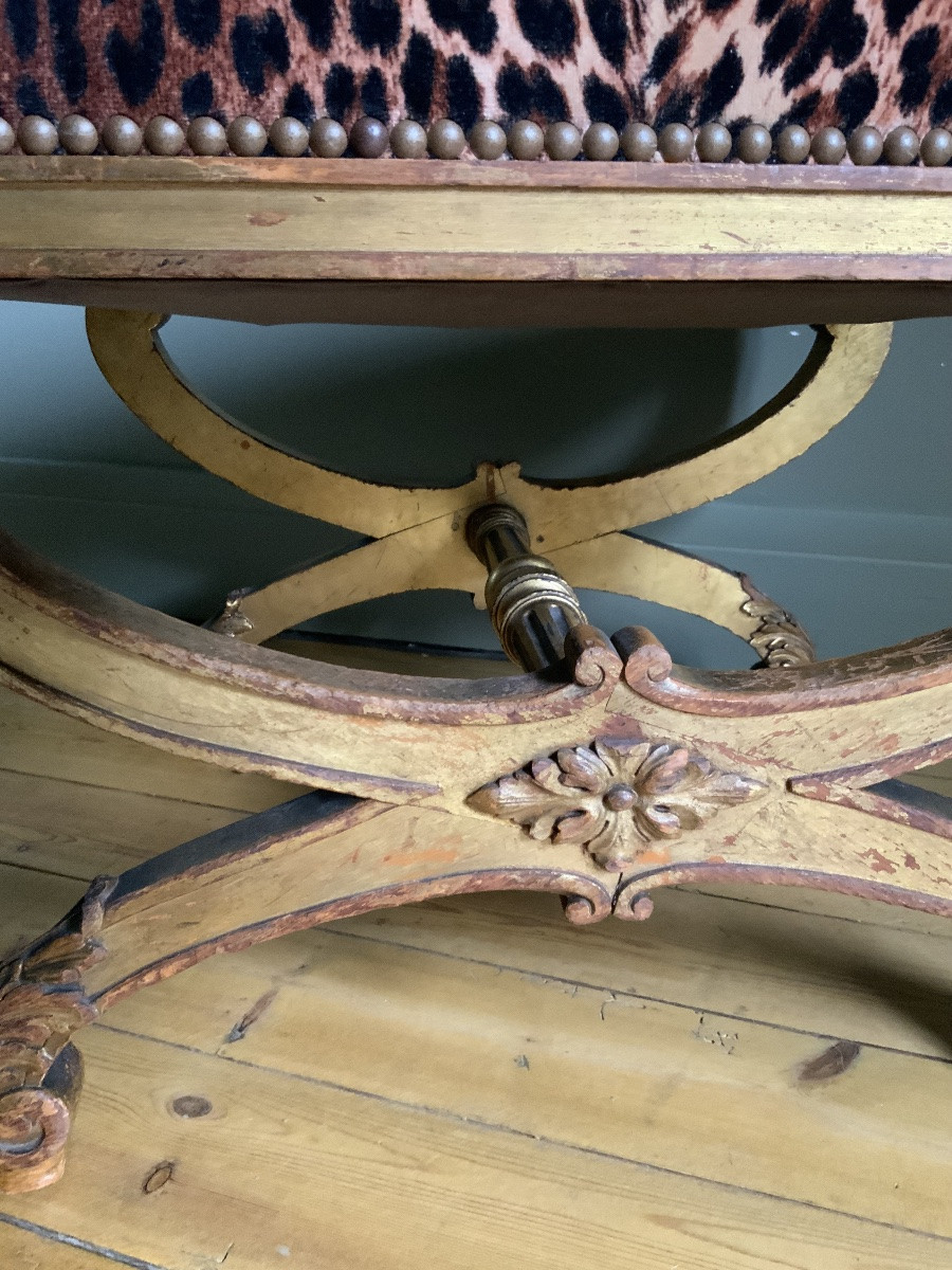 Early 20th Century: Gilded Wooden Stool With Leopard Print Upholstery -photo-1