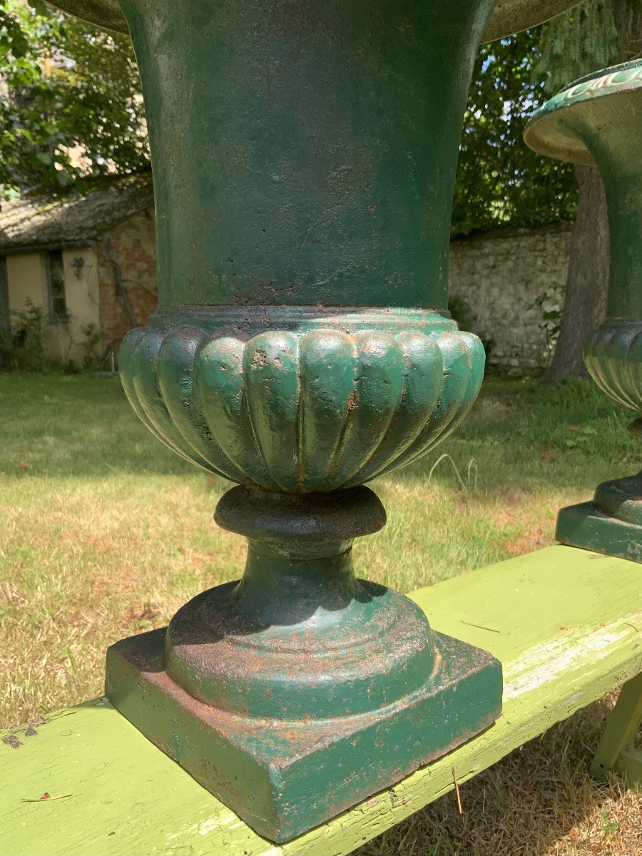 Paire de vases Médicis en fonte-photo-1