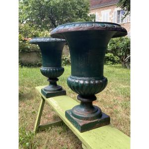 Paire de vases Médicis en fonte