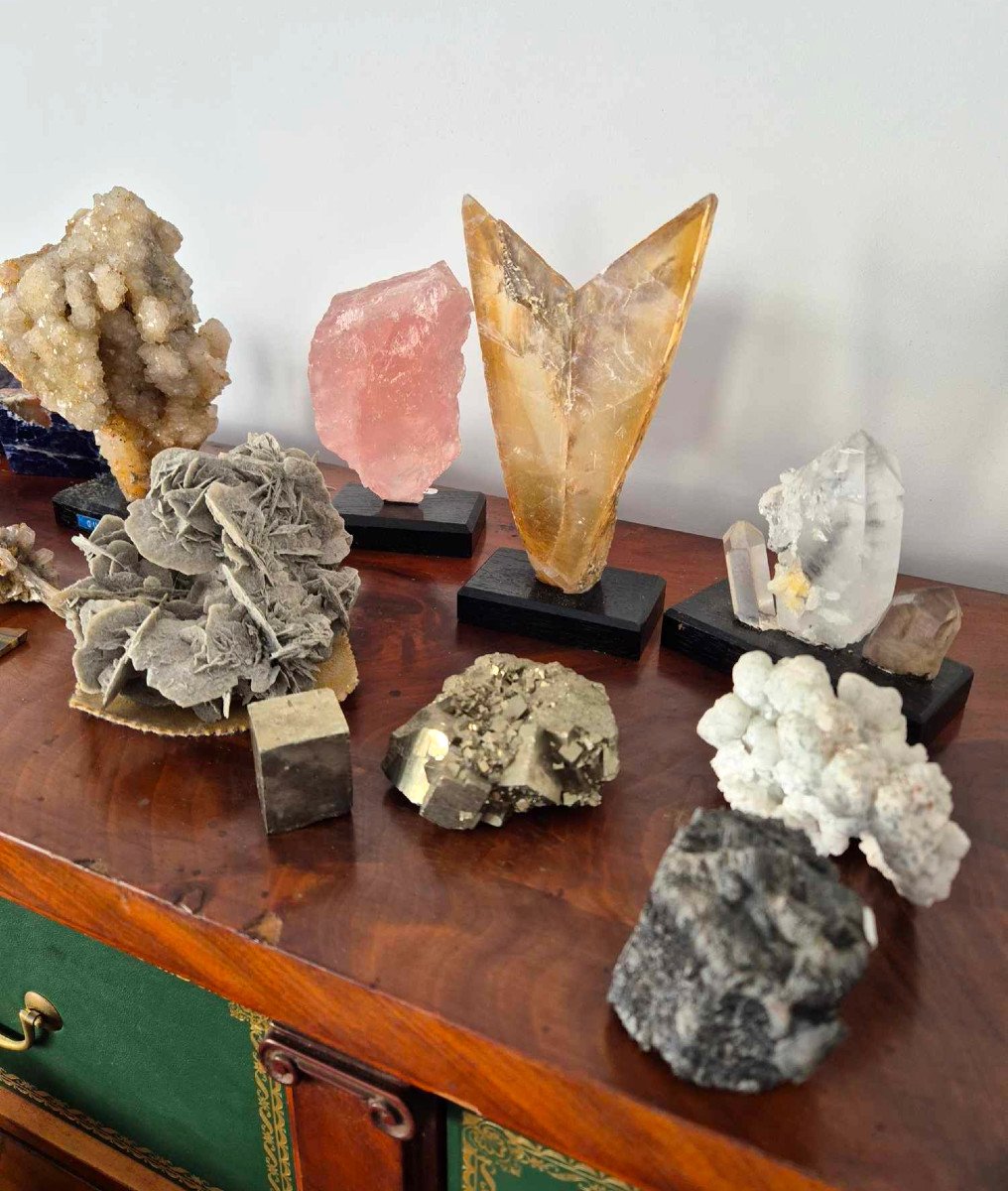 Lot Of Minerals Of The World -photo-3