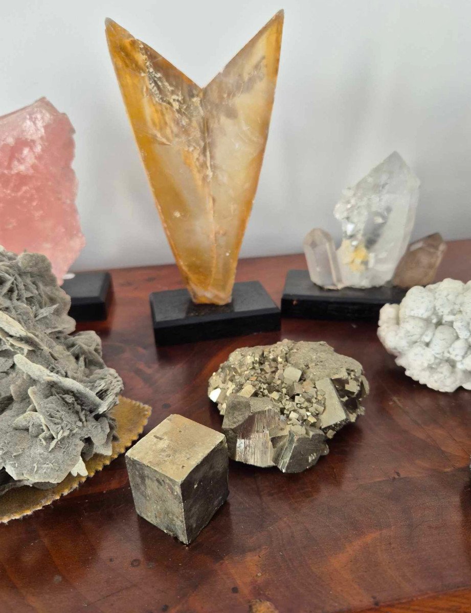 Lot Of Minerals Of The World -photo-4
