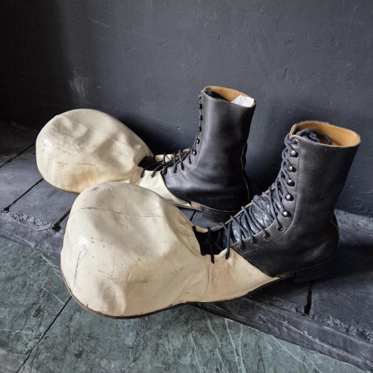 Chaussures de clown en cuir 1900-1930 Cirque de Berlin-photo-3