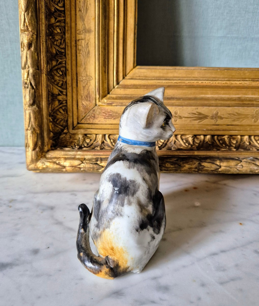 Porcelain Snuffbox Cat Playing Ball Circa 1900-photo-4