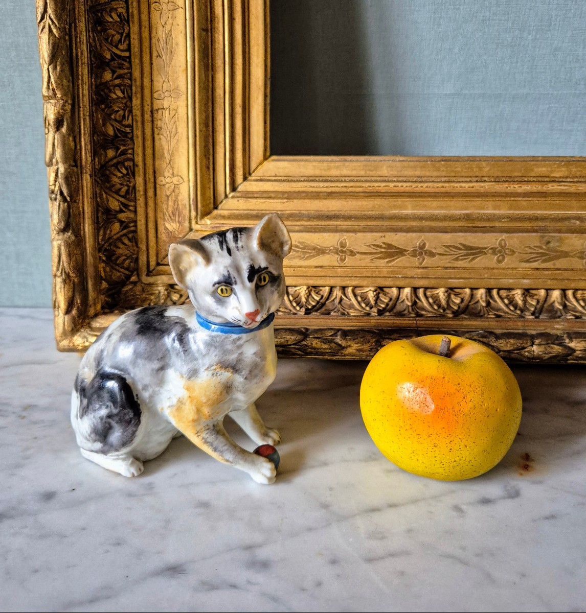 Porcelain Snuffbox Cat Playing Ball Circa 1900-photo-6