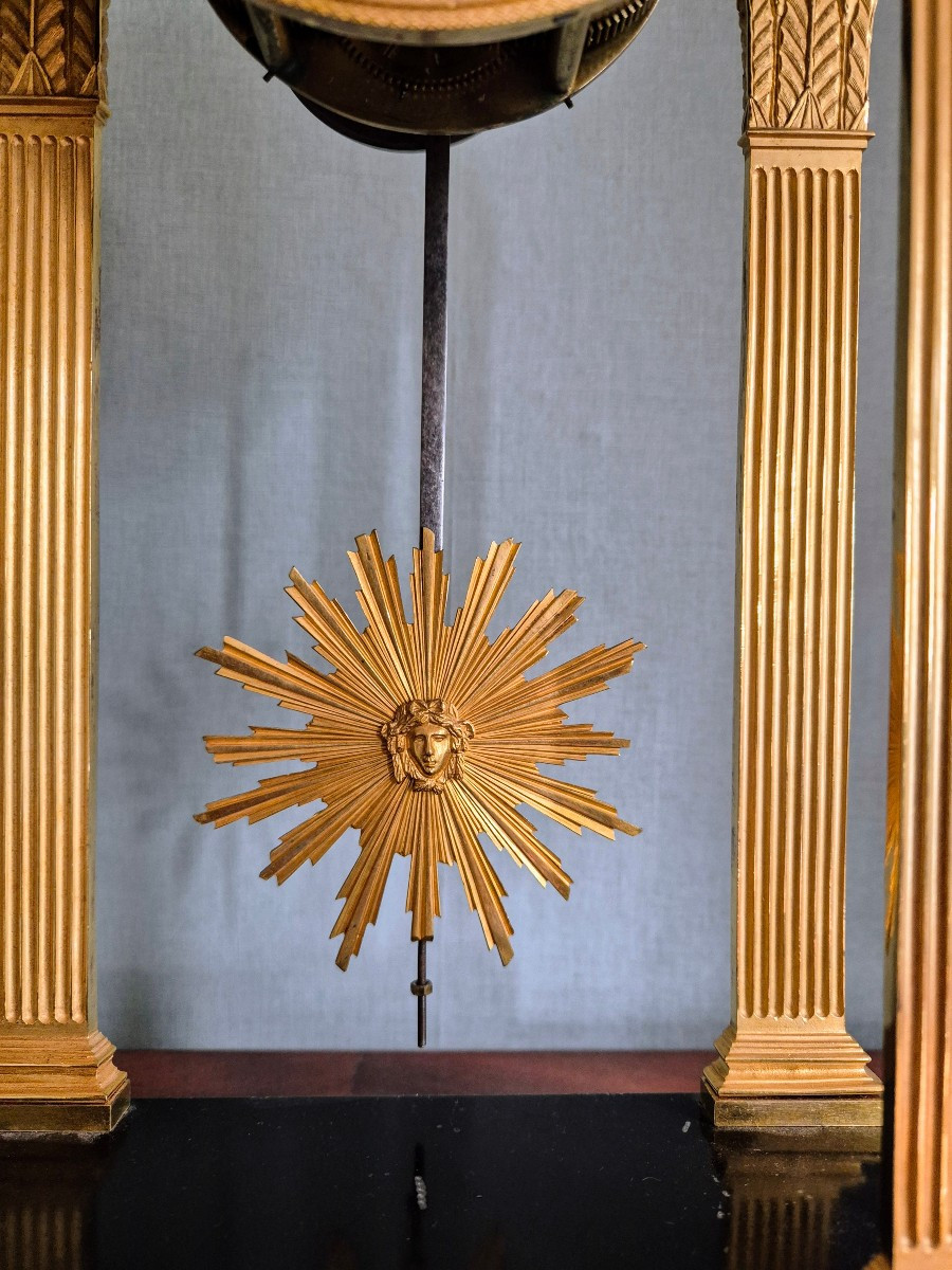 Pendule Mystérieuse d'époque Empire – Pendule Portique Attr. à Lepaute-photo-1