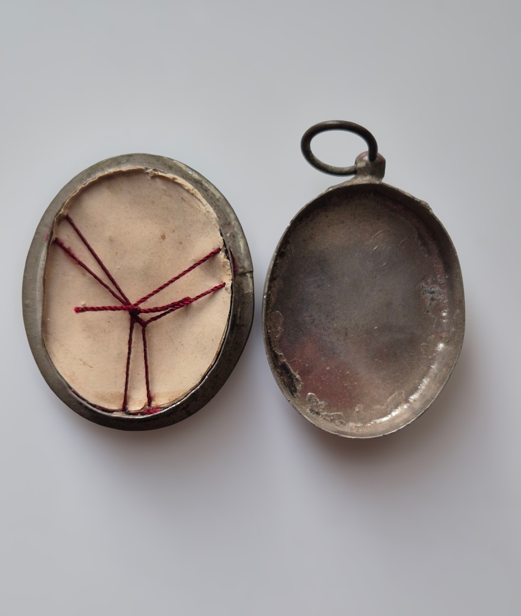 Reliquary Medal Of The Curé d'Ars Jm Vianney -photo-3