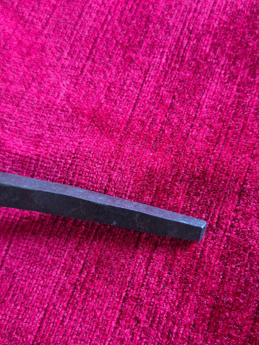 Wrought Iron Nail From The Cross - 19th Century Reliquary-photo-1