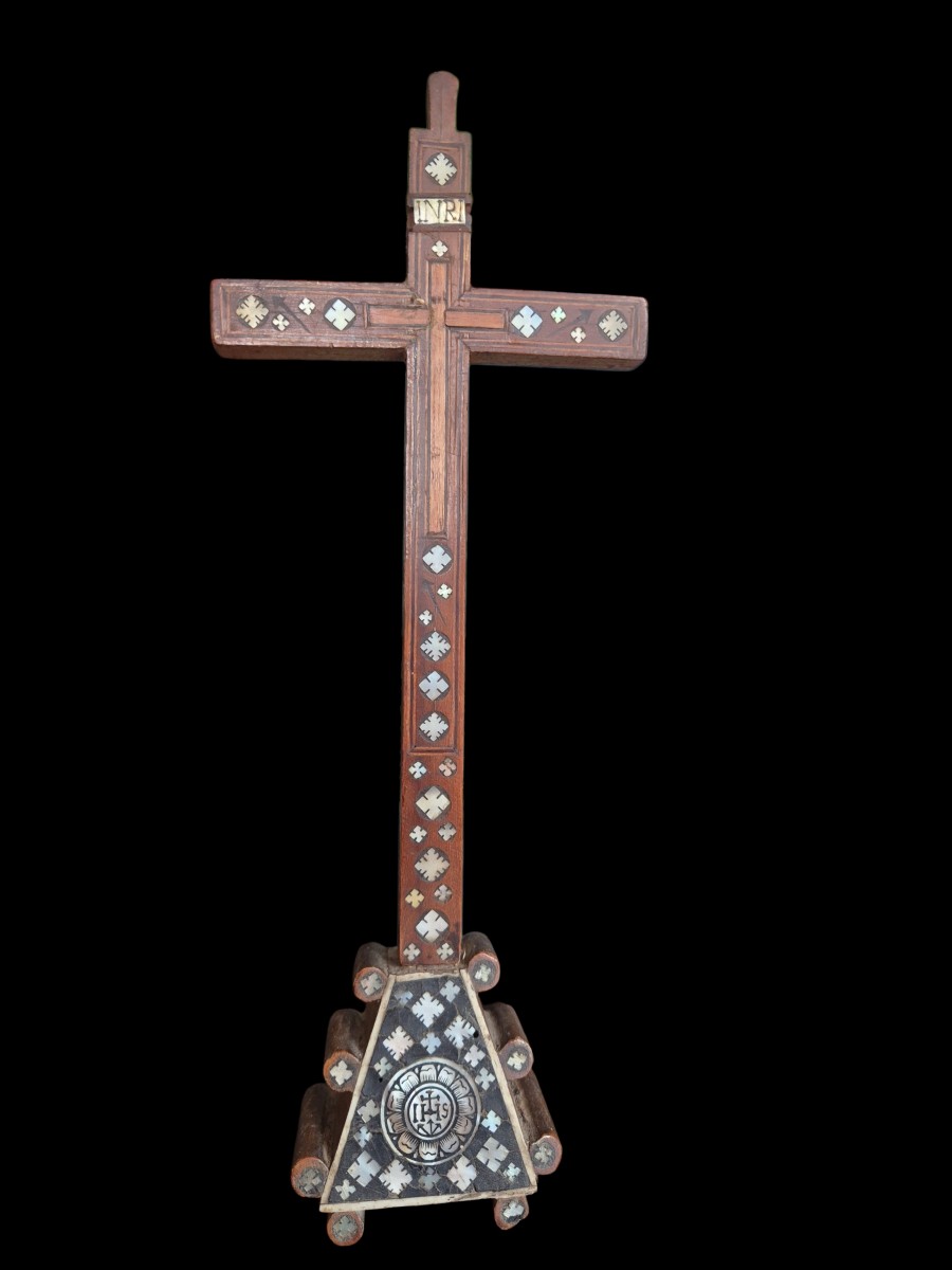 Crucifix aux multiples reliques -photo-1