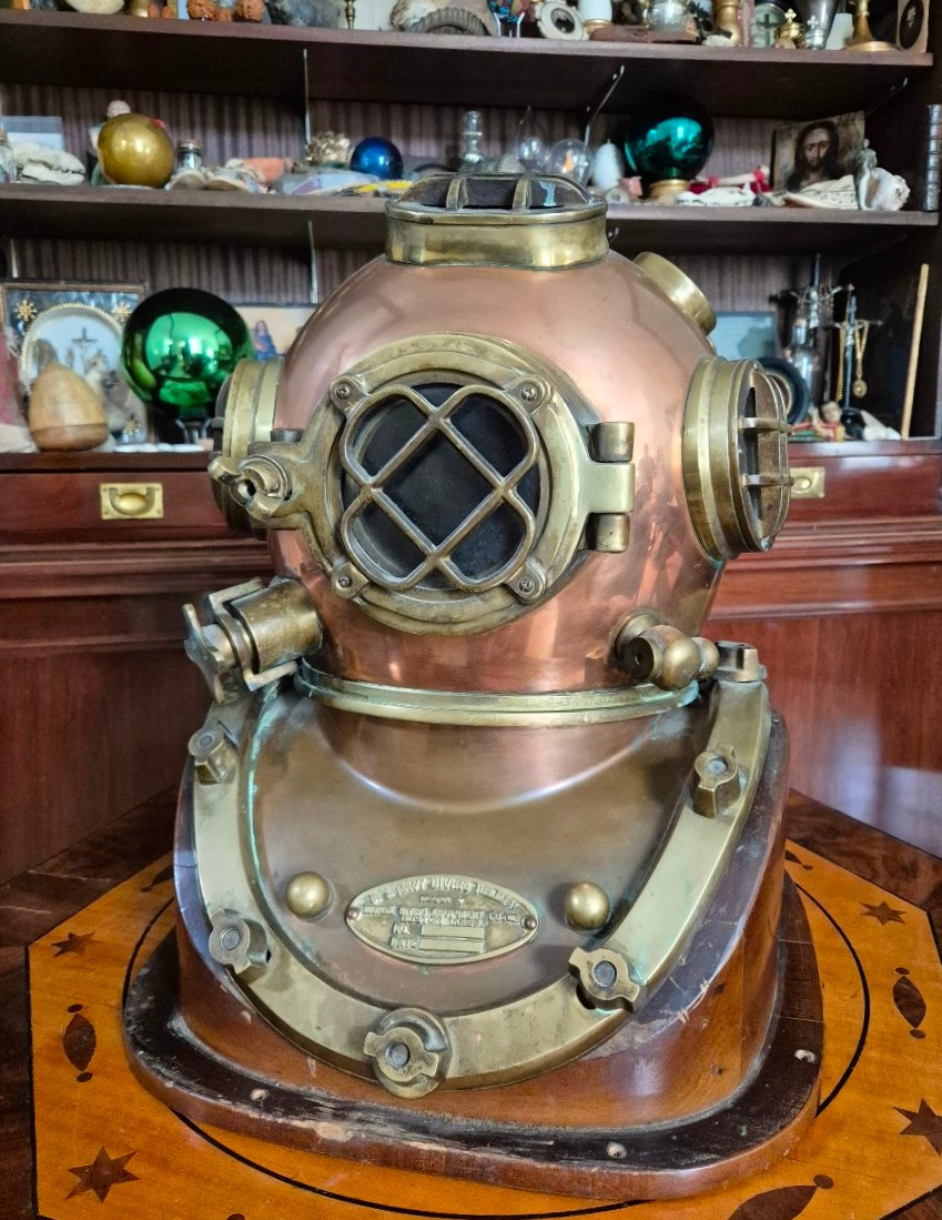 Scaphandre - Casque en cuivre et laiton 
