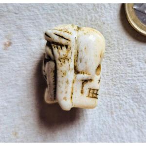 Rosary Bead In Bovine Bone - Memento Mori - Janus - 19th Century 