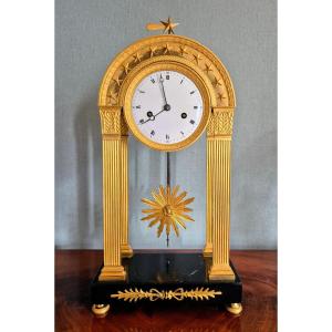 Pendule Mystérieuse d'époque Empire – Pendule Portique Attr. à Lepaute