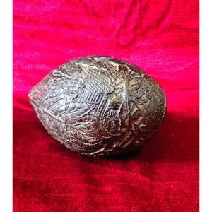 Noix à poudre Noix de coco sculptée - Epoque Empire