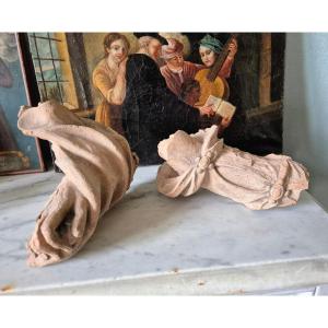 Paire de terres cuites du XVIIIe - Main et Bras baroque