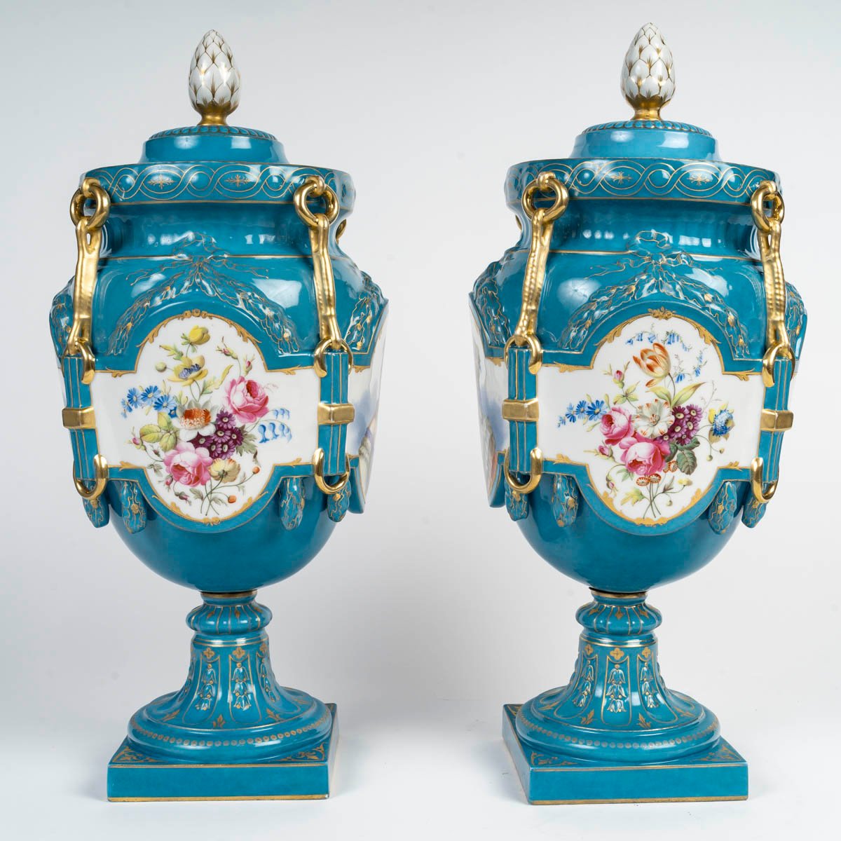  Paire de vases en porcelaine polychrome et dorée, XIXème siècle-photo-4