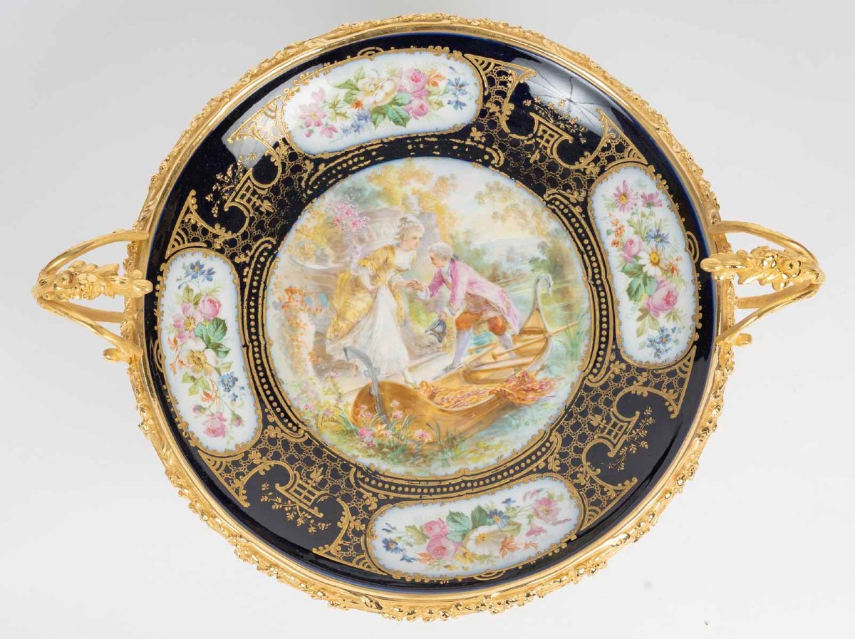 Coupe en porcelaine et monture en bronze doré, XIXème siècle-photo-2