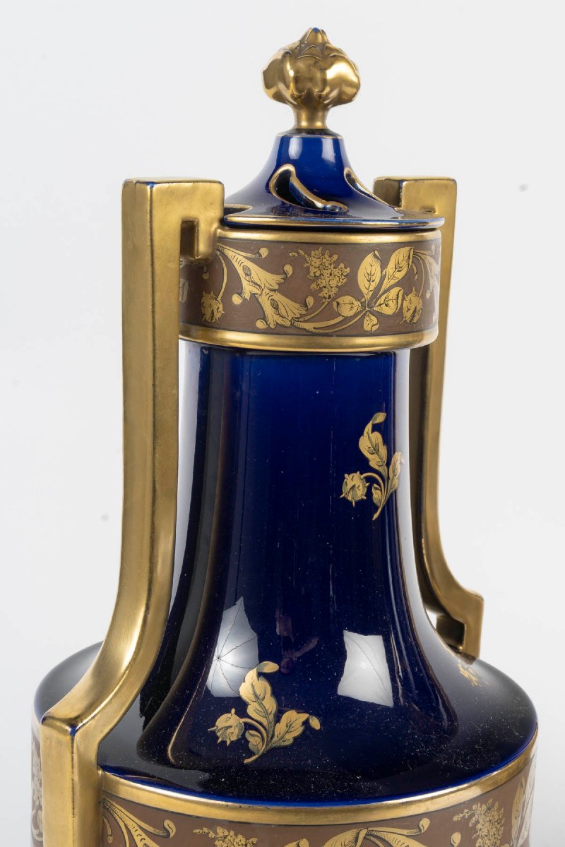 Pair Of Lidded Vases Made Of Cobalt-blue Porcelain – Manufacture Jaget & Pinon, Decorated By Paul Mathi-photo-1