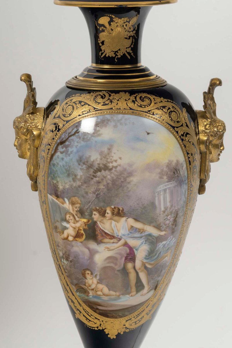 Pair Of Cobalt-blue And Gilded Bronze Porcelain Lamps, With Hand-painted Designs – Late 19th Century-photo-2