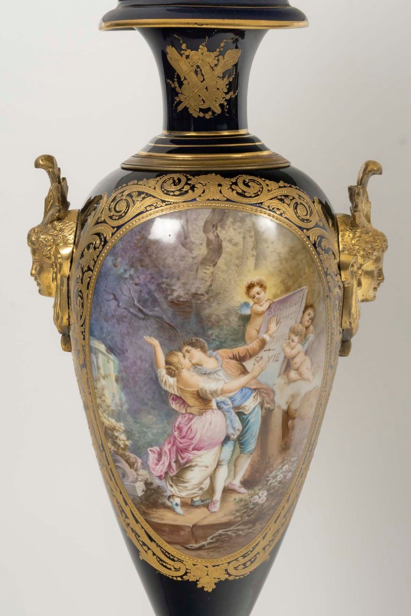 Pair Of Cobalt-blue And Gilded Bronze Porcelain Lamps, With Hand-painted Designs – Late 19th Century-photo-4