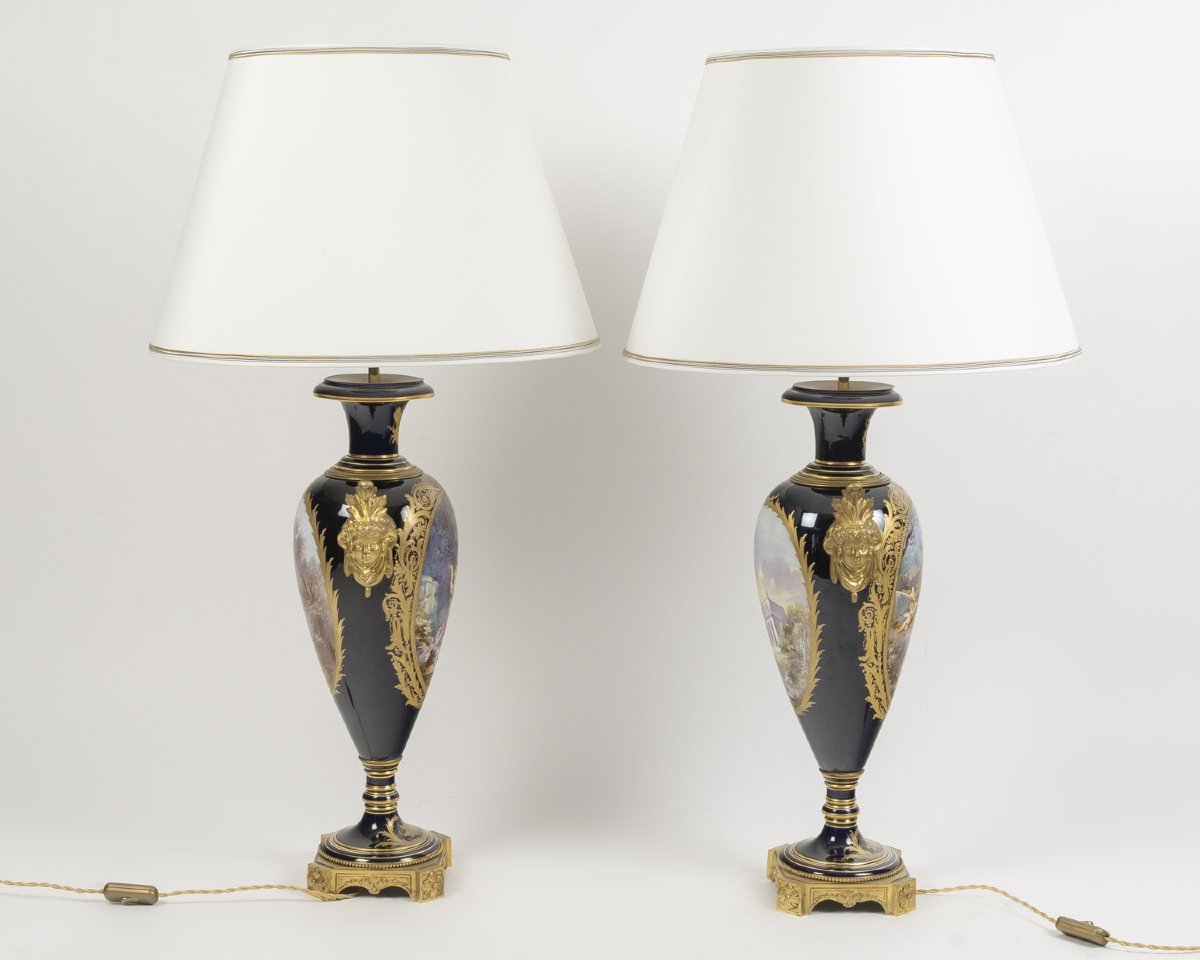 Pair Of Cobalt-blue And Gilded Bronze Porcelain Lamps, With Hand-painted Designs – Late 19th Century-photo-2