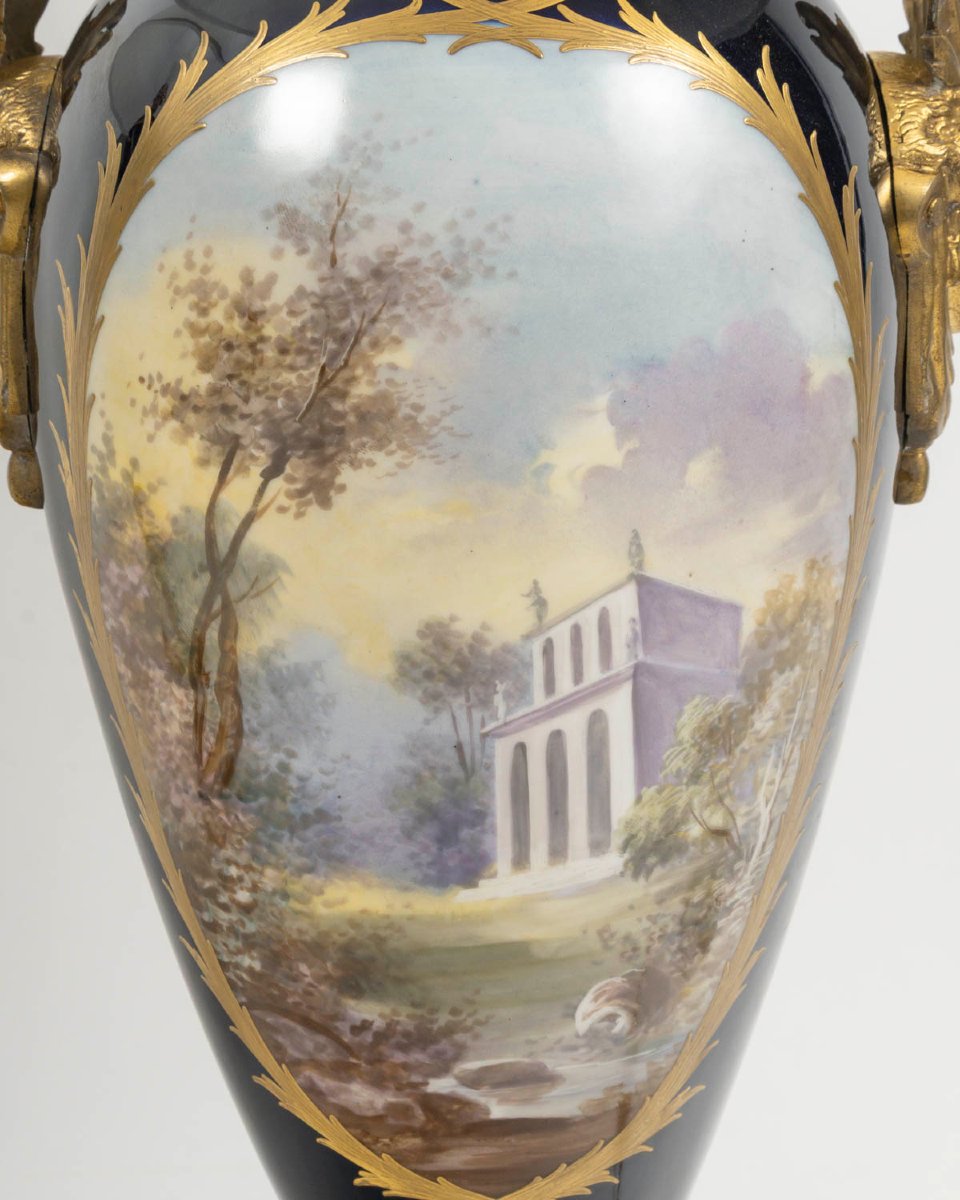 Pair Of Cobalt-blue And Gilded Bronze Porcelain Lamps, With Hand-painted Designs – Late 19th Century-photo-5