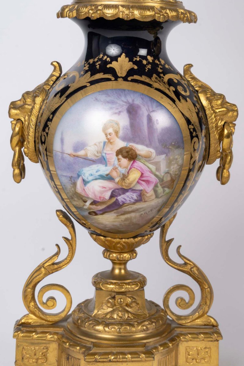 Napoleon III-style Fireplace Mantelpiece In Gilded Bronze And Sèvres Blue Porcelain – Late 19th Century -photo-4