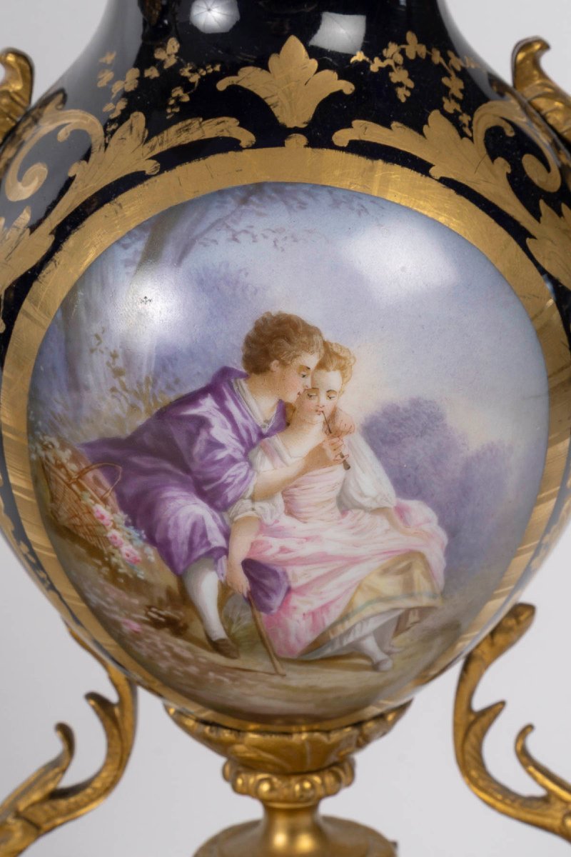 Napoleon III-style Fireplace Mantelpiece In Gilded Bronze And Sèvres Blue Porcelain – Late 19th Century -photo-2
