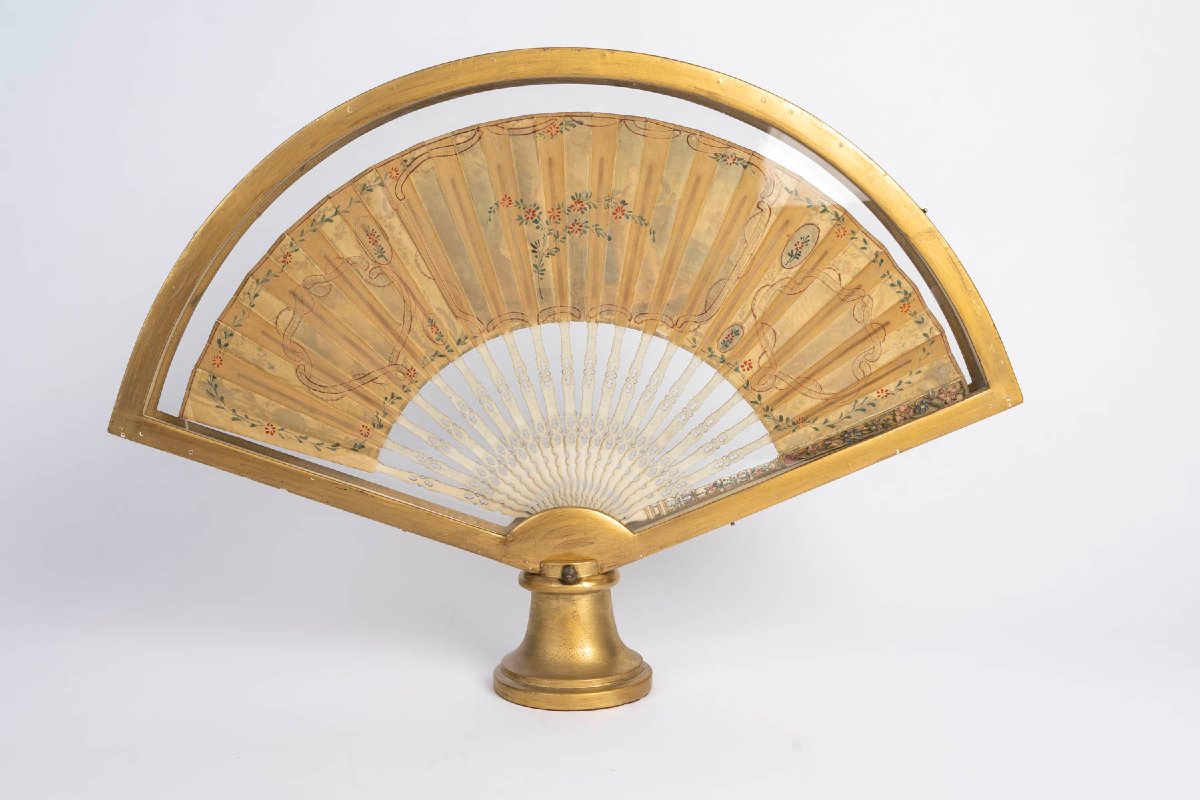  Louis XV-era Fan In Its Display Frame-photo-2