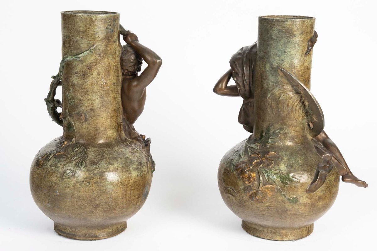 Paire de vases Art nouveau en régule polychrome - signés L. Moreau, début du XXe siècle-photo-1