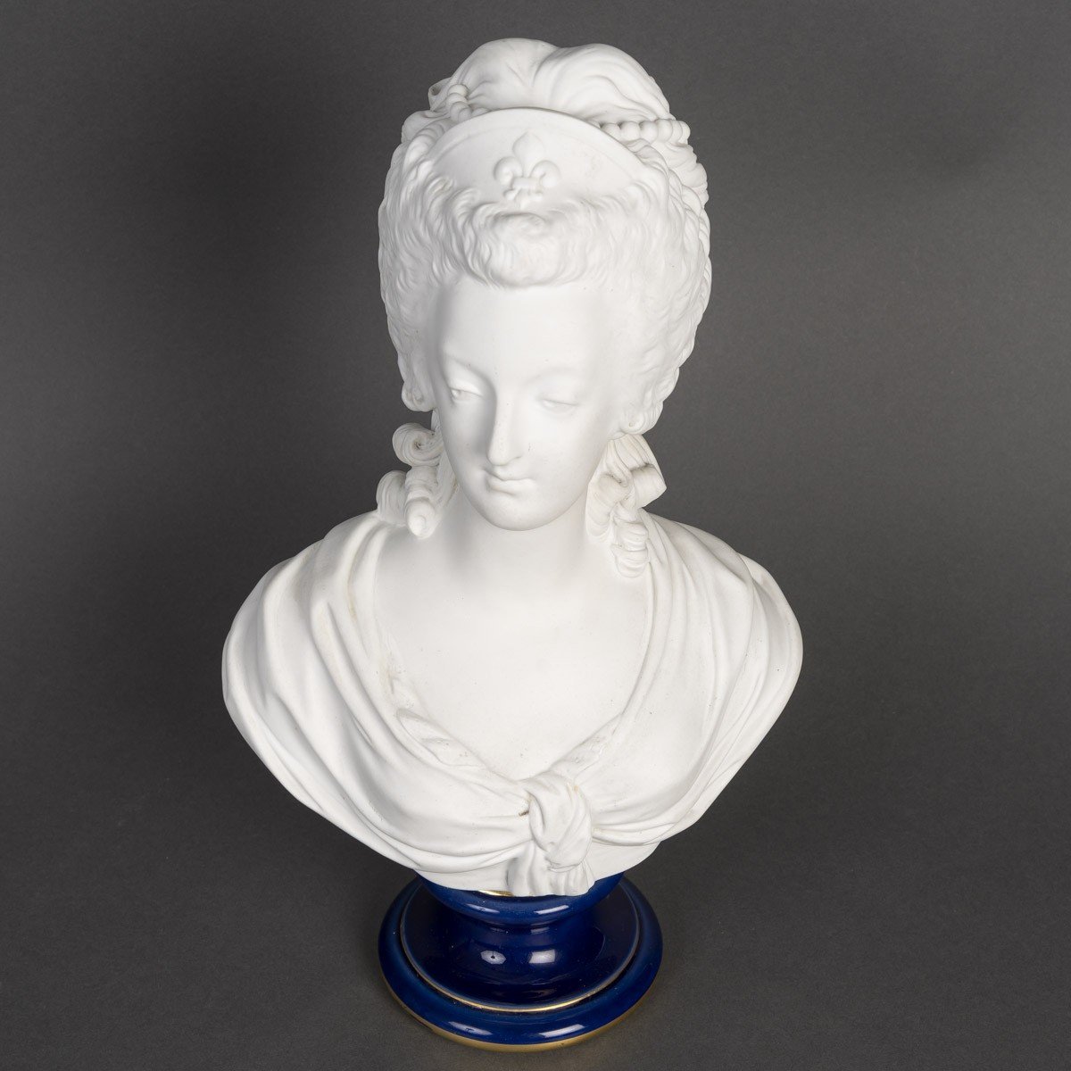 Bust Of Marie-antoinette In Sèvres Biscuit Porcelain On A Pedestal, Dated 1868-photo-2