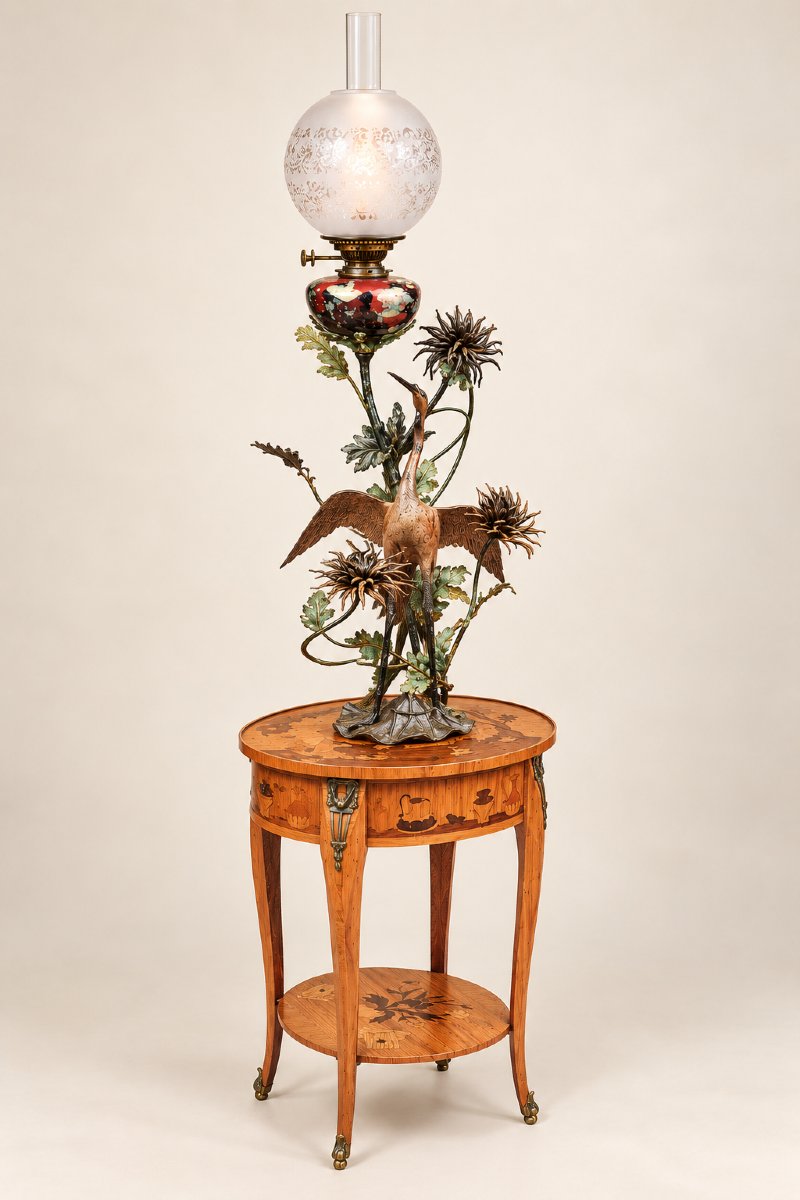 Japanese-inspired Art Nouveau Set – Kerosene Lamp With Heron Motif And Inlaid Side Table, Circa 1900-photo-3