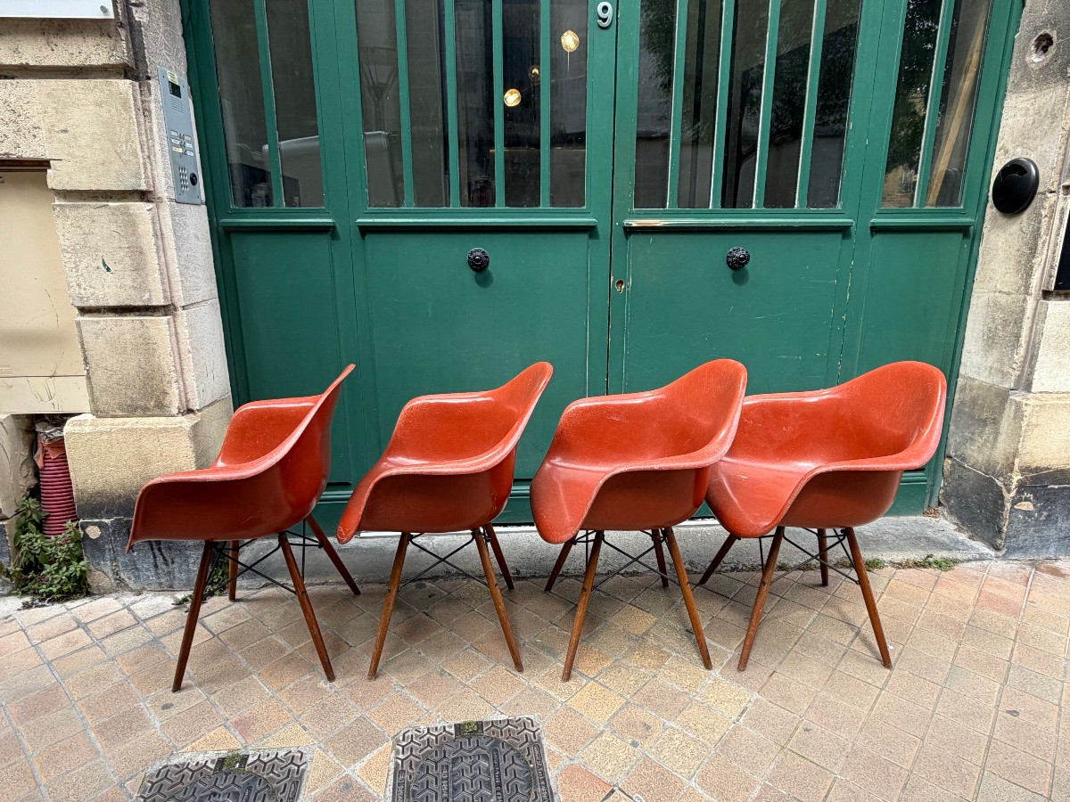 Série de 4 fauteuils DAX en fibre de verre — Charles & Ray Eames, Herman Miller-photo-2