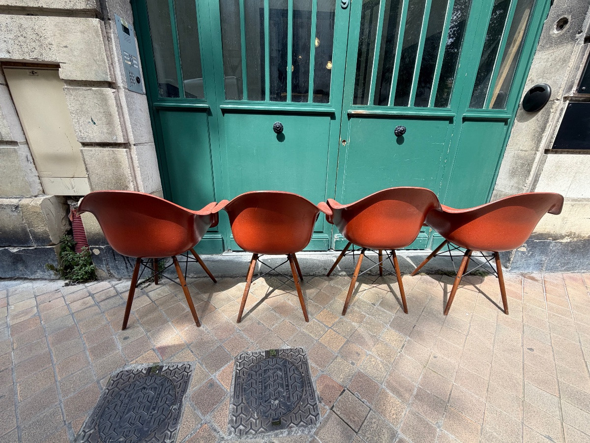 Série de 4 fauteuils DAX en fibre de verre — Charles & Ray Eames, Herman Miller-photo-3