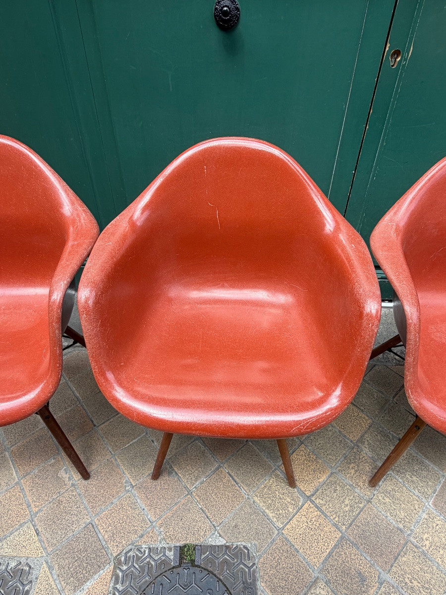 Série de 4 fauteuils DAX en fibre de verre — Charles & Ray Eames, Herman Miller-photo-2