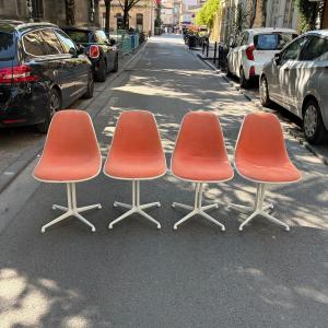 Set Of 4 La Fonda Ray And Charles Eames Chairs 