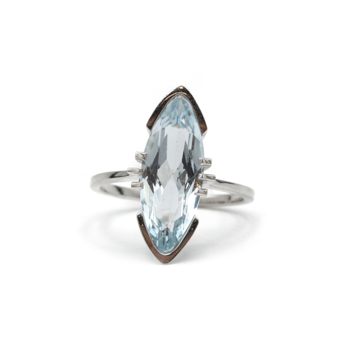 Bague solitaire marquise en aigue-marine des années 1950 en or blanc 18 K