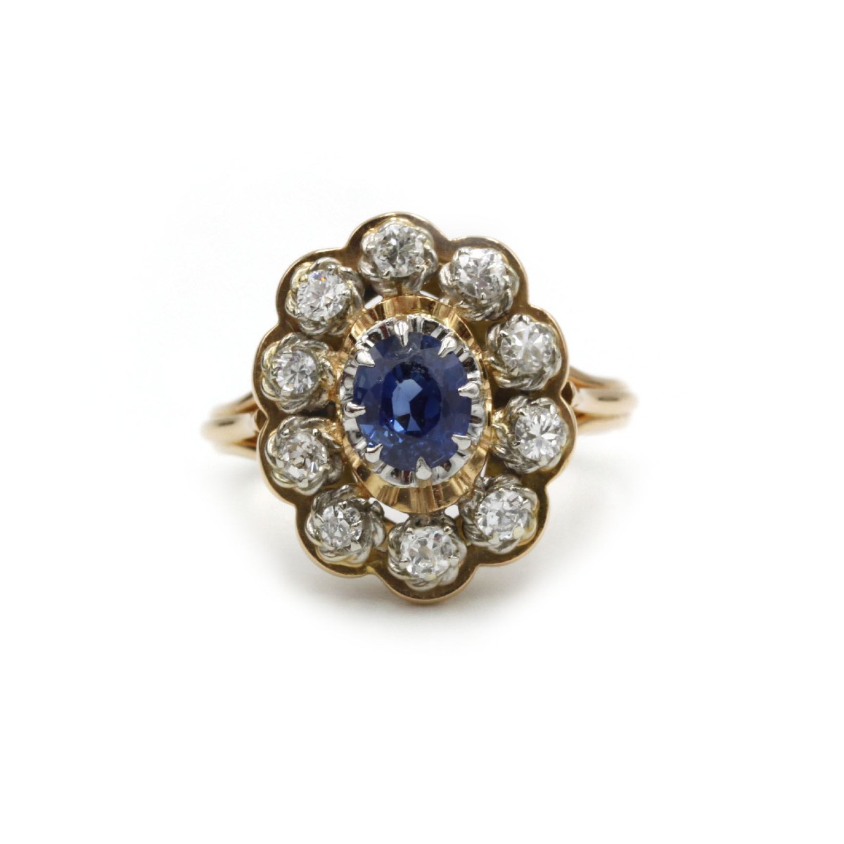 Vintage 18k Yellow Gold Ring Set With Sapphires And Old Mine Cut Diamonds 