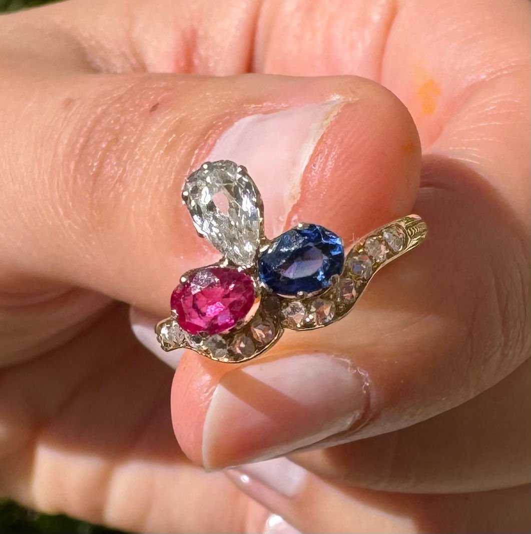 19th Century Duchess Ring - Yellow Gold, Diamonds, Rubies And Sapphires.-photo-3