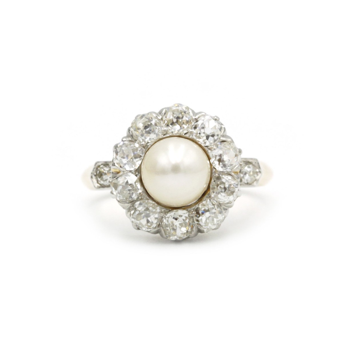Bague cluster perle et diamants en or jaune 750‰ & platine 950‰