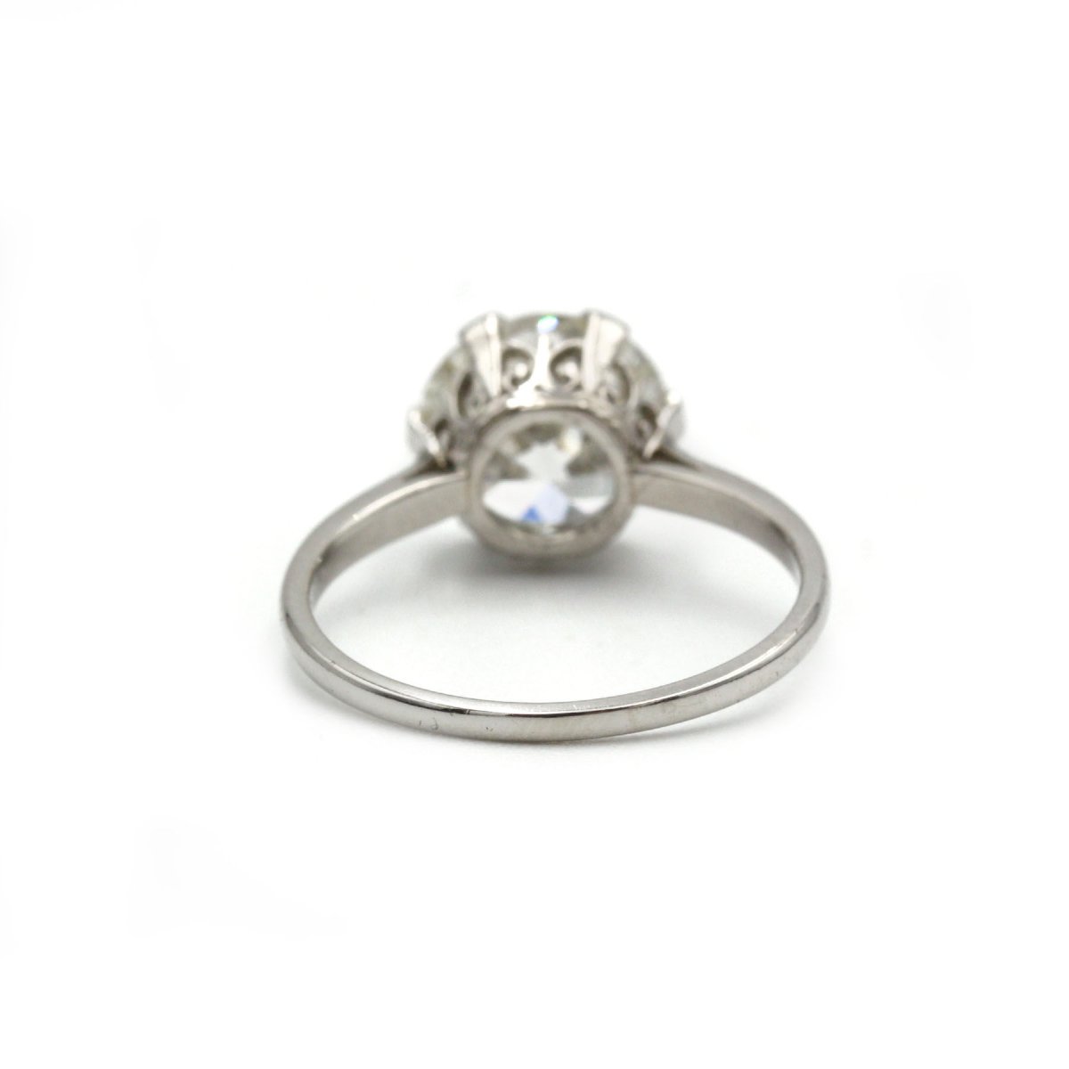 Solitaire - Platinum And 2.70 Carat Diamonds-photo-2