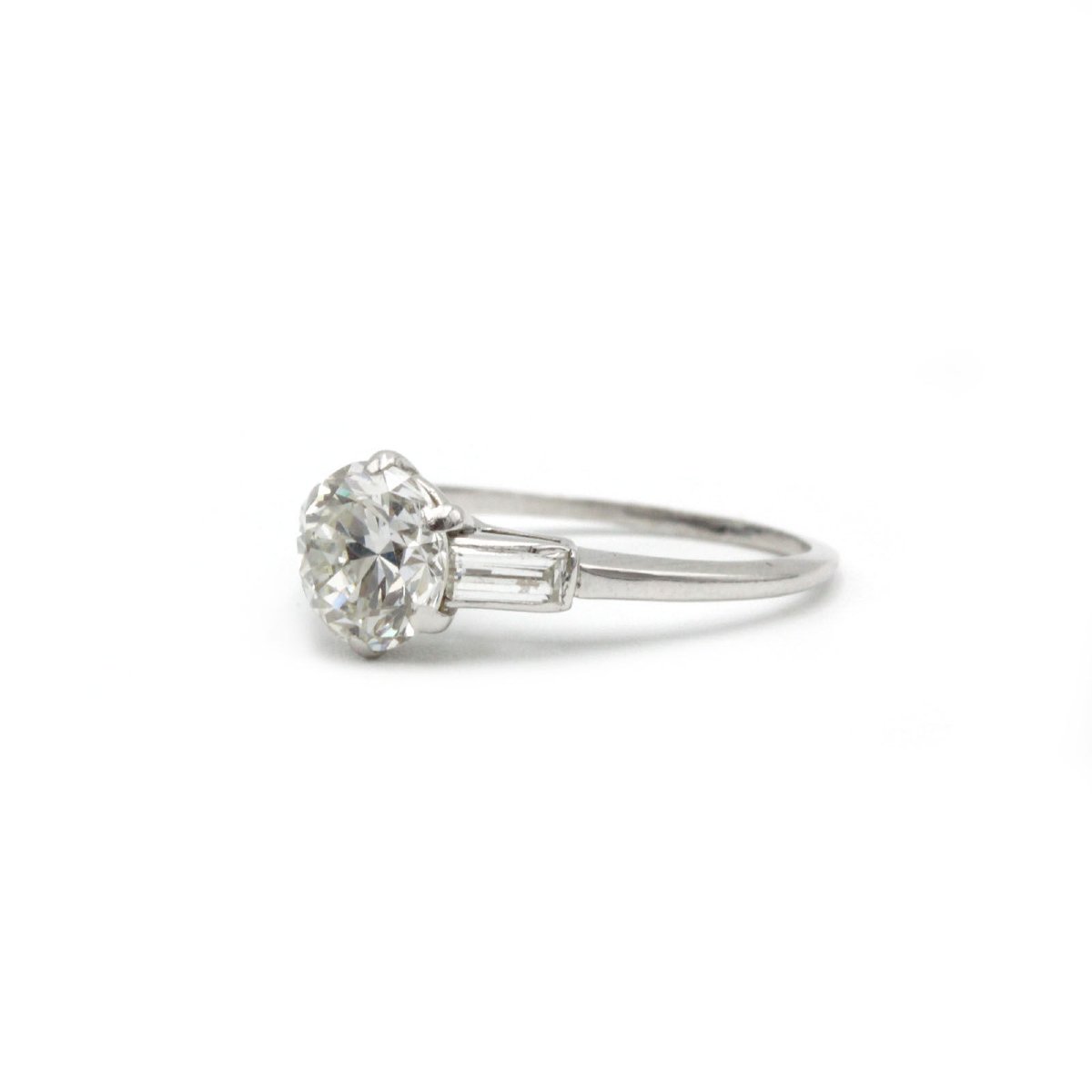 750‰ White Gold Solitaire, Set With An Old-cut Diamond Of 1.30 Carats H Vs And 2 Diamonds-photo-3