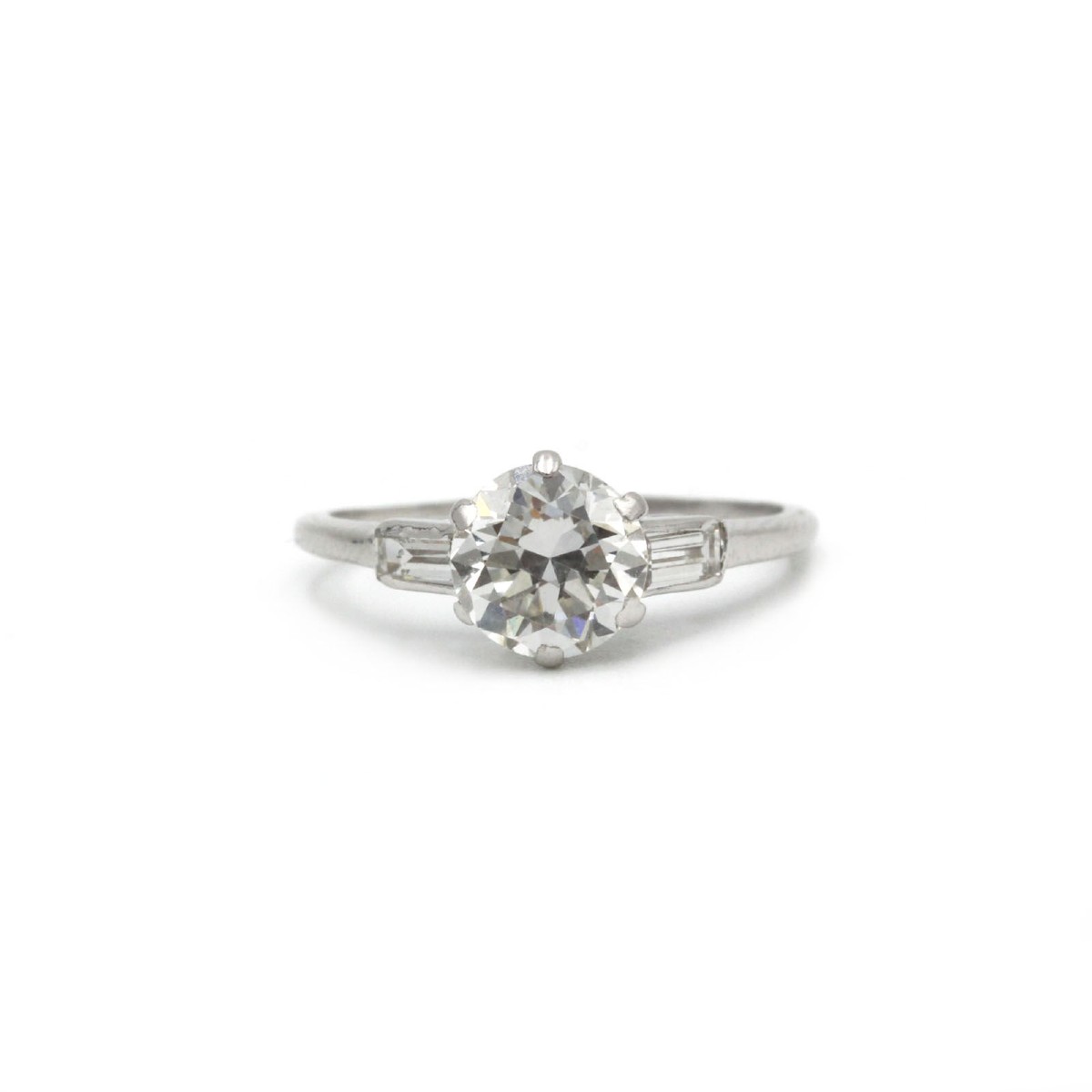750‰ White Gold Solitaire, Set With An Old-cut Diamond Of 1.30 Carats H Vs And 2 Diamonds