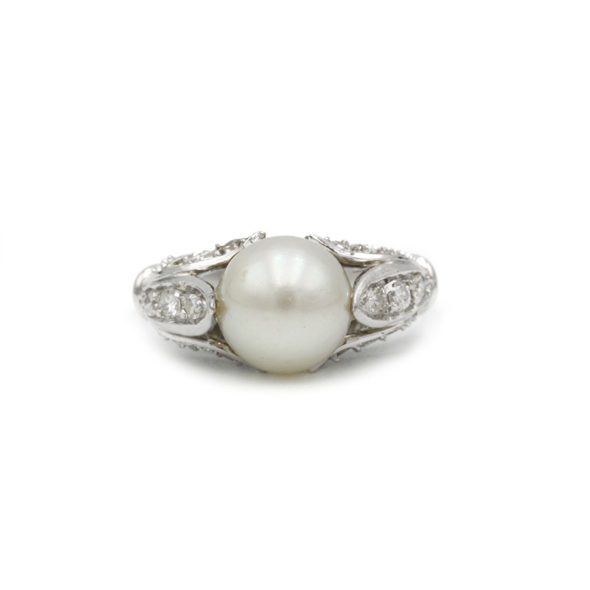 Belle époque Ring In 18k White Gold Set With Pearl And Diamonds