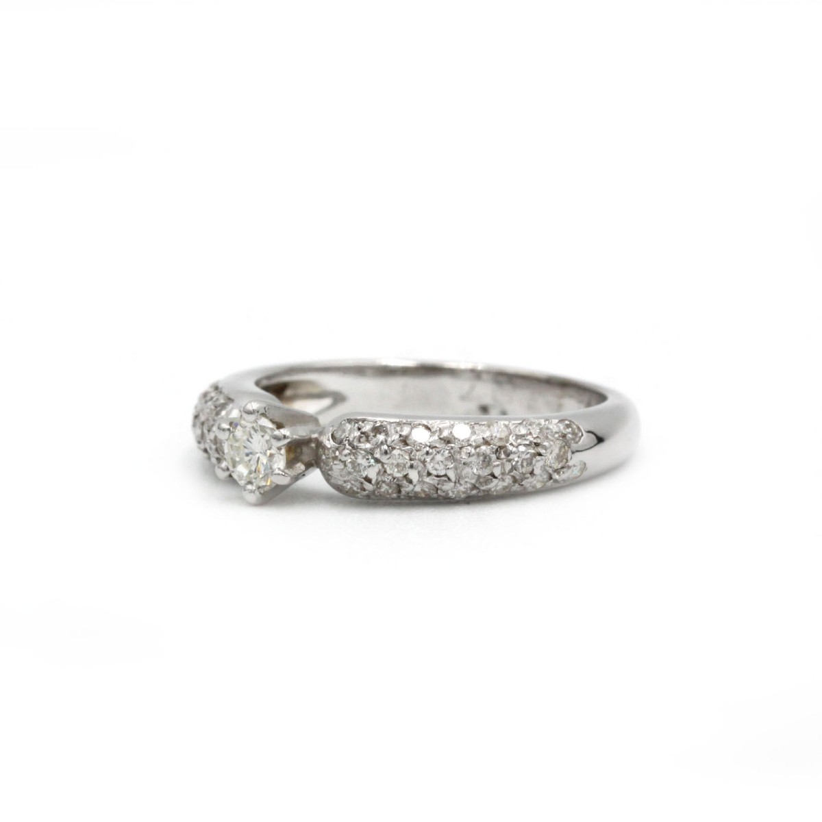 Ring - White Gold And Diamonds