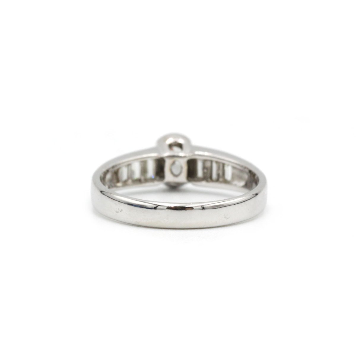 Ring - White Gold And Diamonds-photo-2