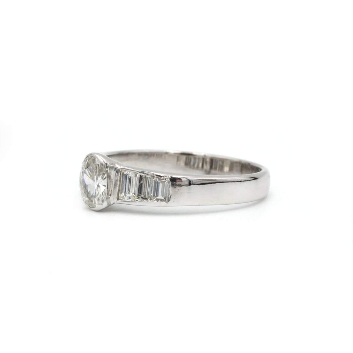 Ring - White Gold And Diamonds-photo-4