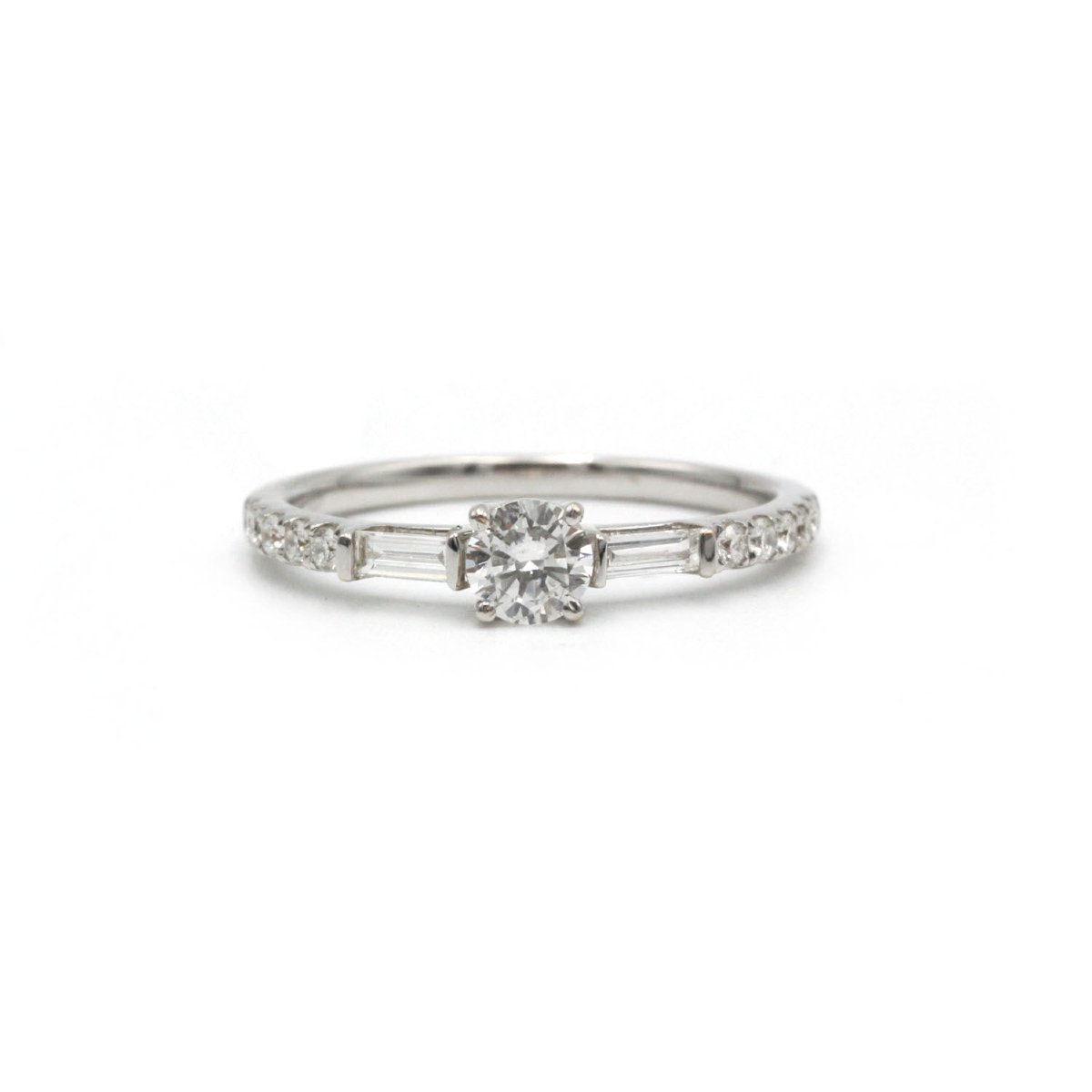Ring - White Gold And Diamonds-photo-1