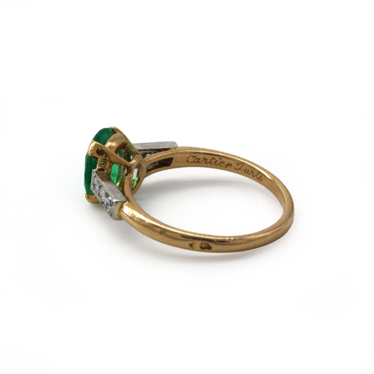 Bague Cartier or jaune 750,  diamants et émeraude colombienne 0.83 carats certificat LFG-photo-2