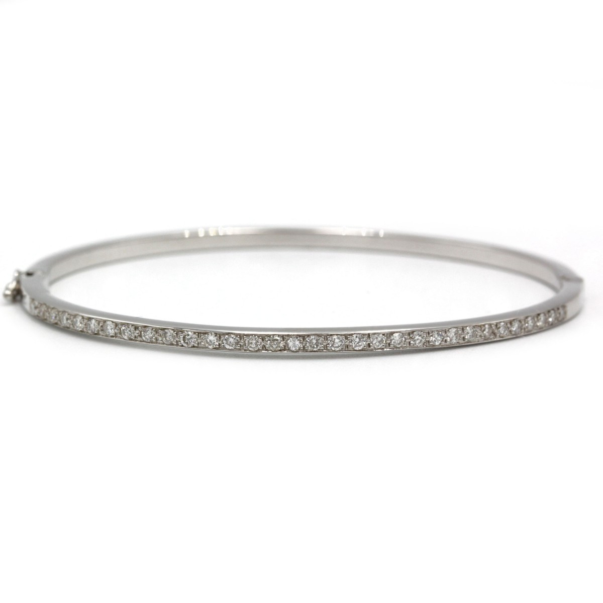 Bracelet rigide en or blanc 750 et diamants environ 1 carat total 